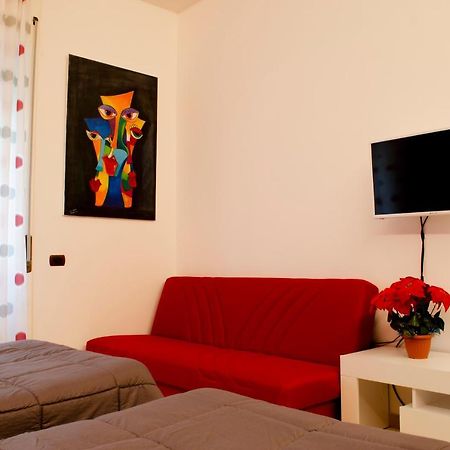 Primopiano Holiday House Salerno Luaran gambar
