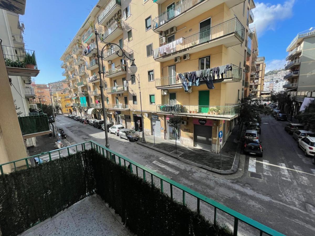 Primopiano Holiday House Salerno Luaran gambar