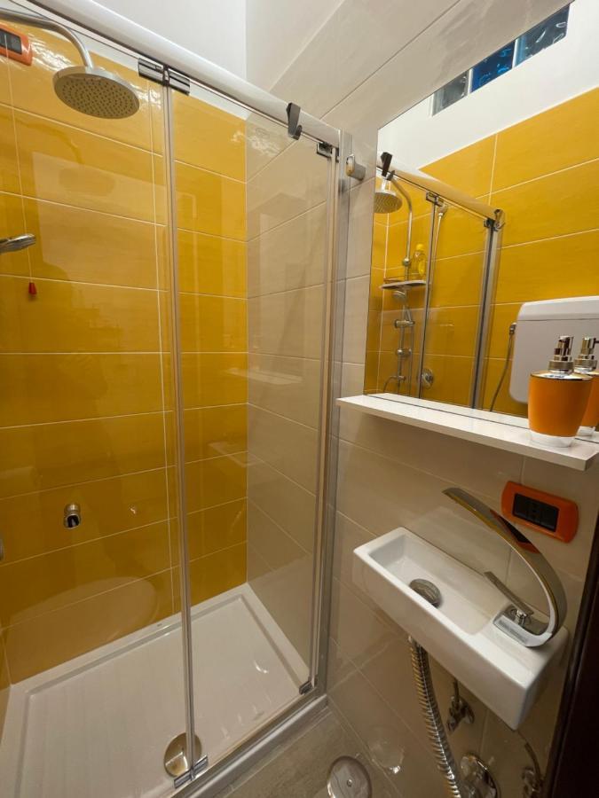 Primopiano Holiday House Salerno Luaran gambar