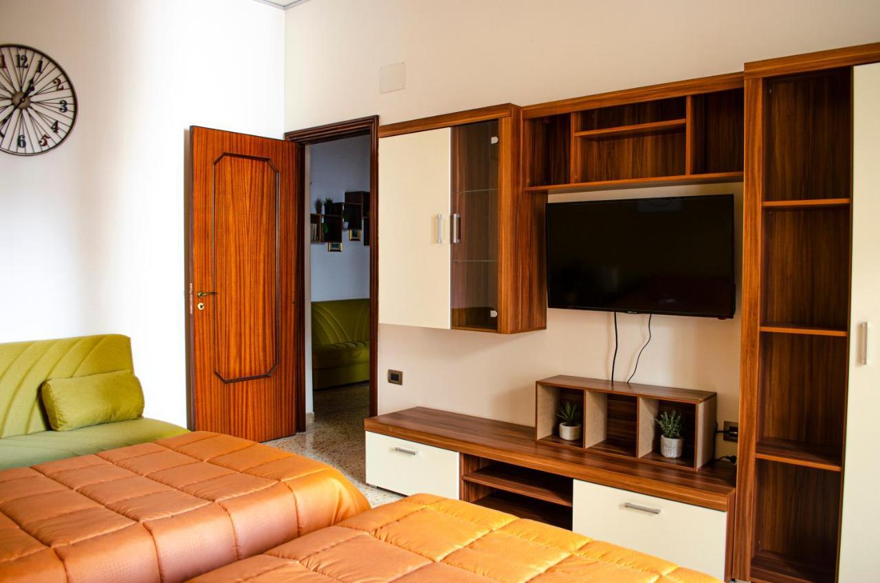 Primopiano Holiday House Salerno Luaran gambar