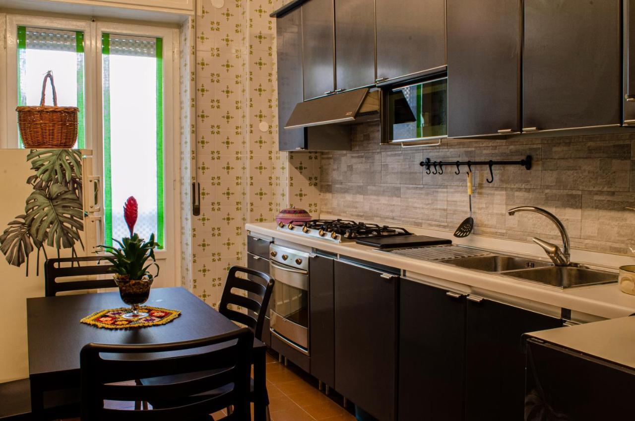 Primopiano Holiday House Salerno Luaran gambar