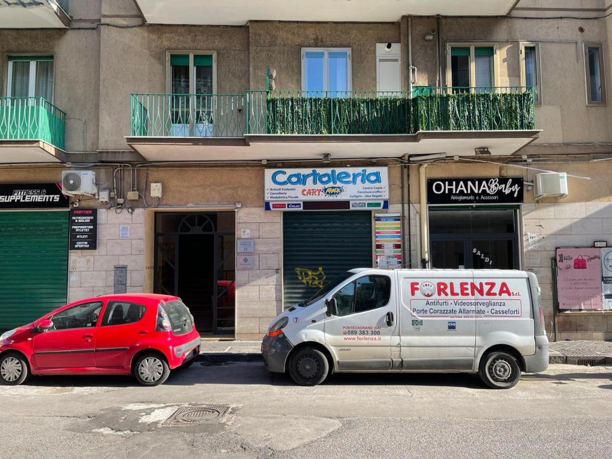 Primopiano Holiday House Salerno Luaran gambar