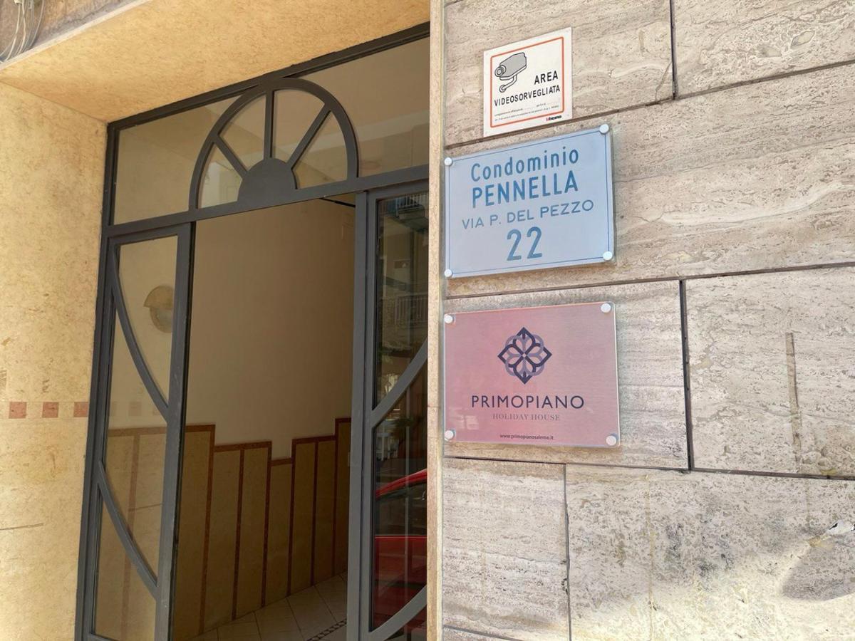 Primopiano Holiday House Salerno Luaran gambar